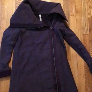 Cozy lululemon high neck jacket size 8